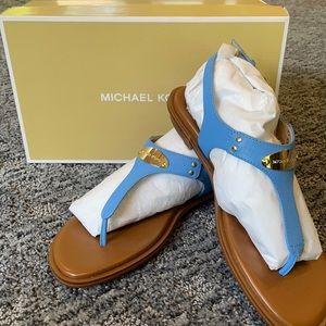 NWT Michael Kors Thong Sandals